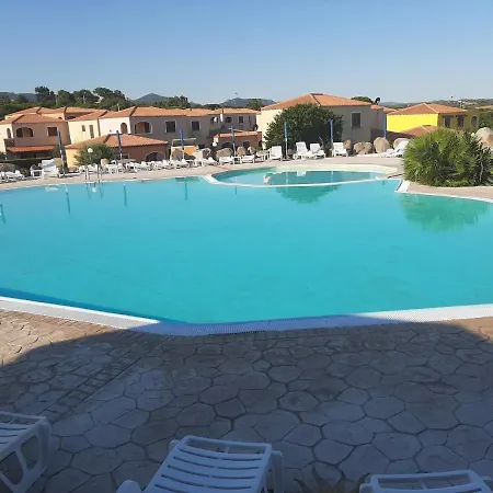 פארק נופש Mirice Vignola Mare Casa Giorgia