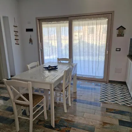 Mirice Vignola Mare Casa Giorgia *