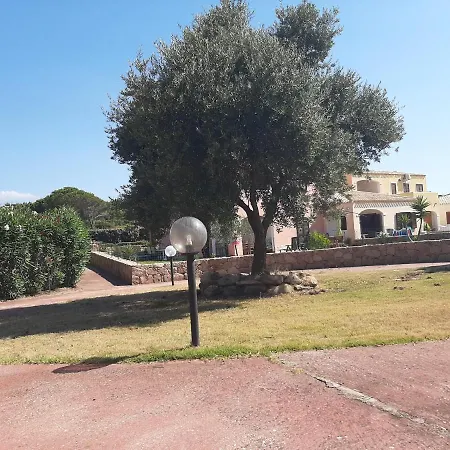 Kompleks wypoczynkowy Mirice Vignola Mare Casa Giorgia *