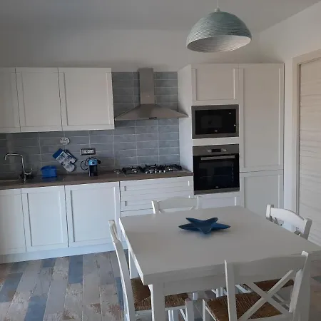 Kompleks wypoczynkowy Mirice Vignola Mare Casa Giorgia